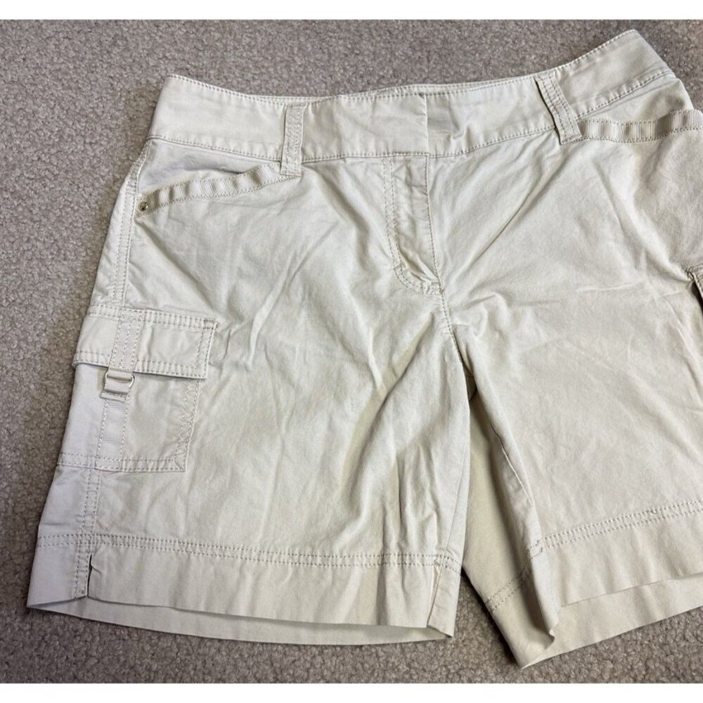 White House Black Market Beige Shorts Women Size 4 Six Pockets, Large White